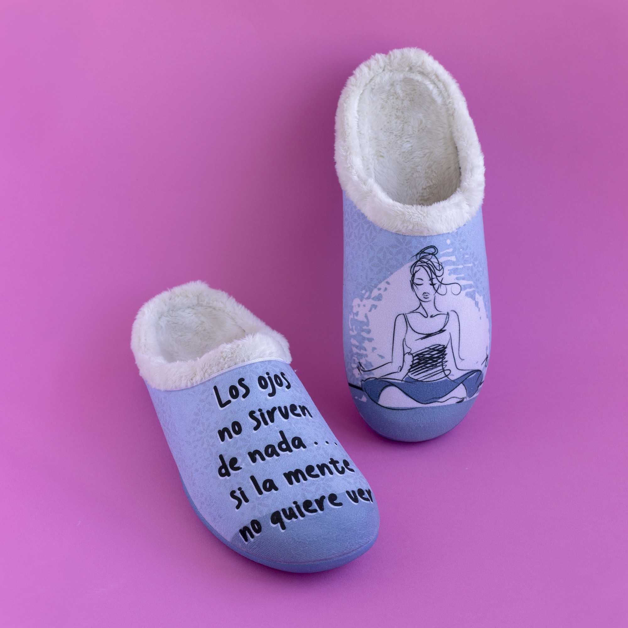 Zapatillas de casa frase de yoga